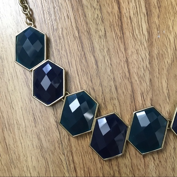 Gold and blue necklace - Picture 2 of 4